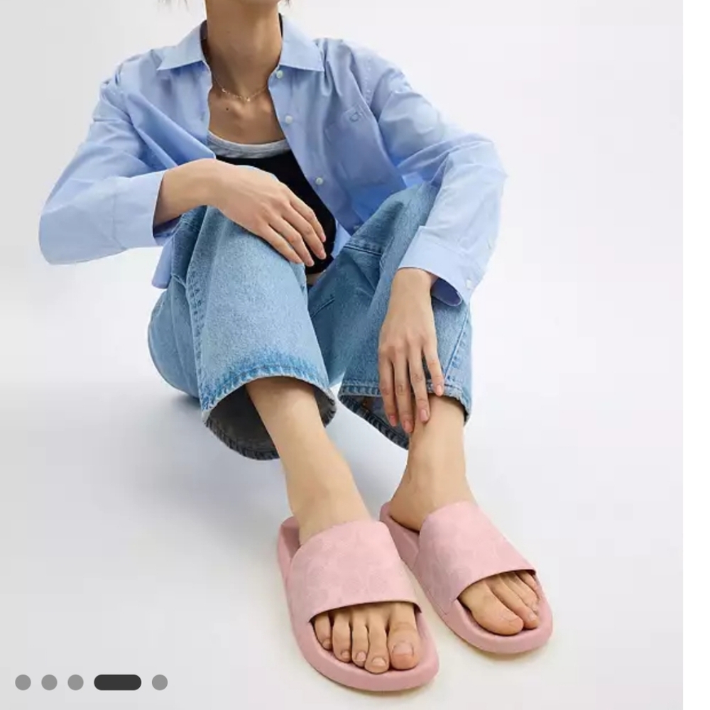 New! Udele Sport Slide In Signature Canvas, Pink Slide Sandals - Picture 3 of 4